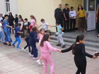 Движение, вдъхновение и забавление #БезОтпадъци: Отбелязахме Европейския ден на спорта в училище! 5