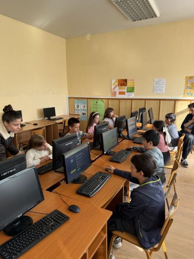 Малки откриватели, големи програмисти – Кодирай, играй, откривай! 5